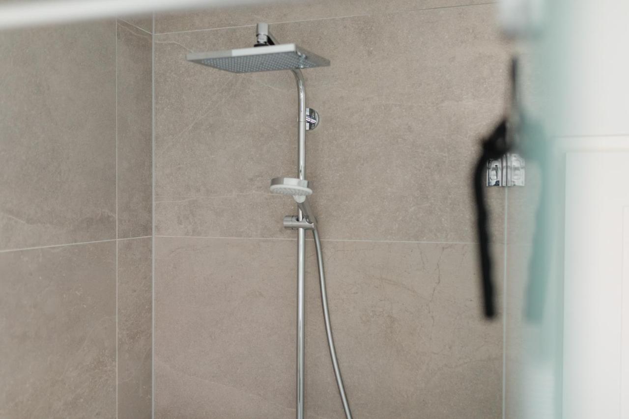 Apartment Kuesten Sued - Seitliche Wasserlage, Terrasse, 70qm Greetsiel